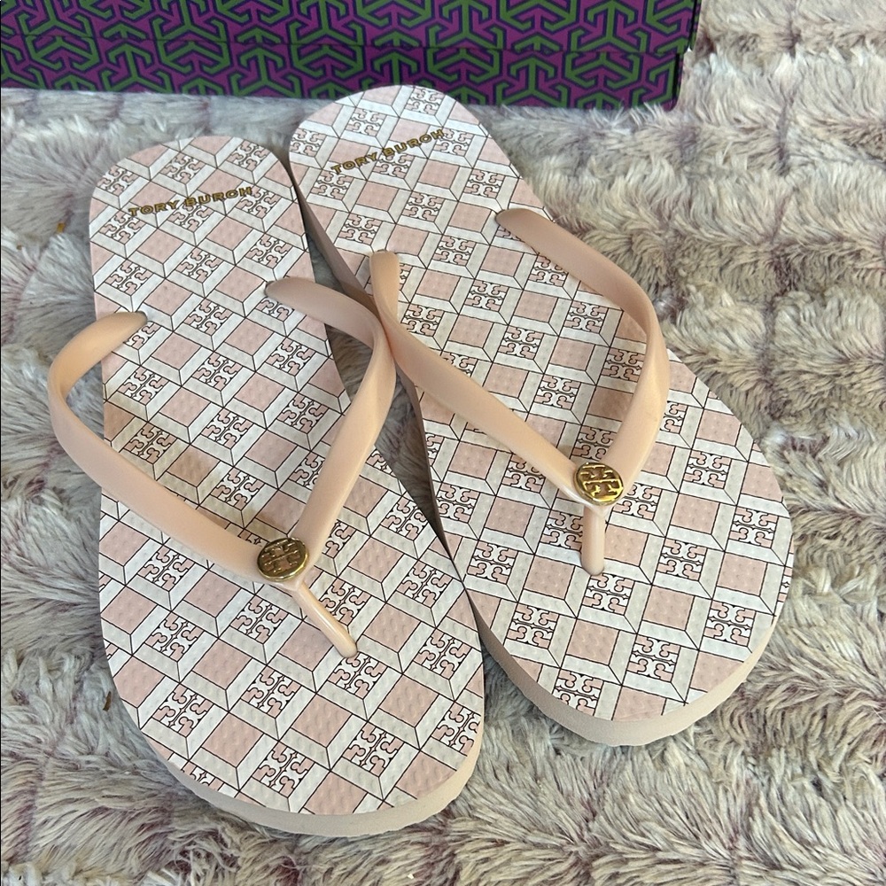 Tory Burch Thin Flip Flops Dusted Blush Geo Logo Sandals Size 10M